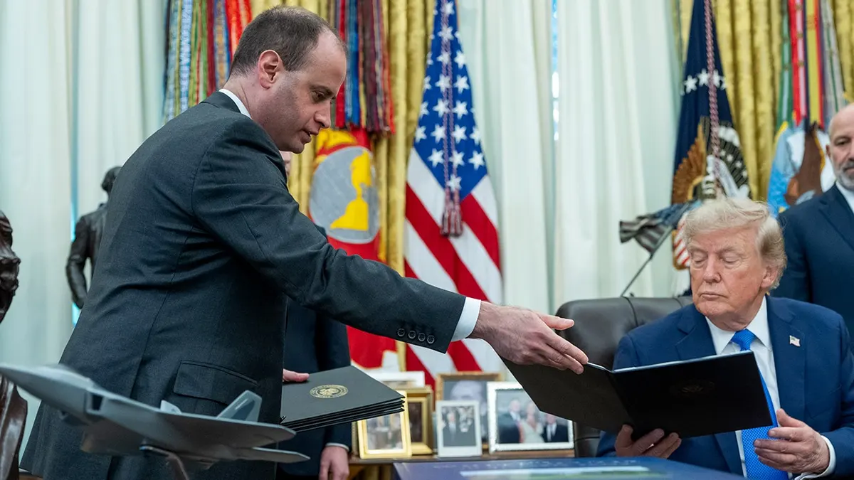 88f849a0-will-scharf-president-donald-trump-august-6-2026.webp
