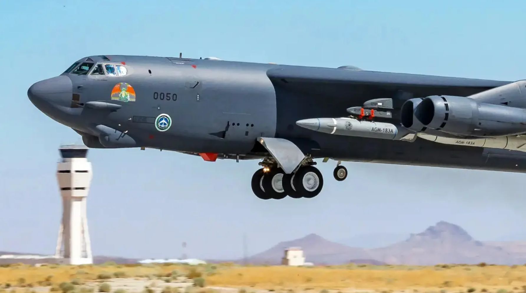 B-52H-bomber-carries-an-AGM-183A-prototype.jpg