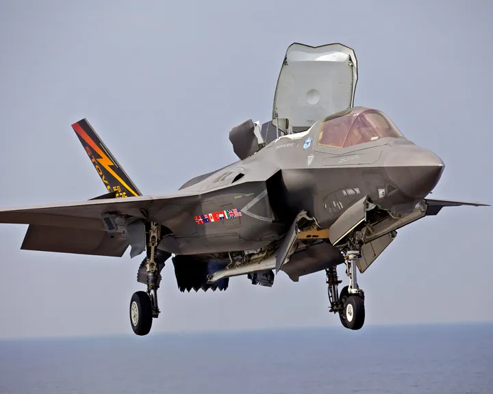 F35_1.webp
