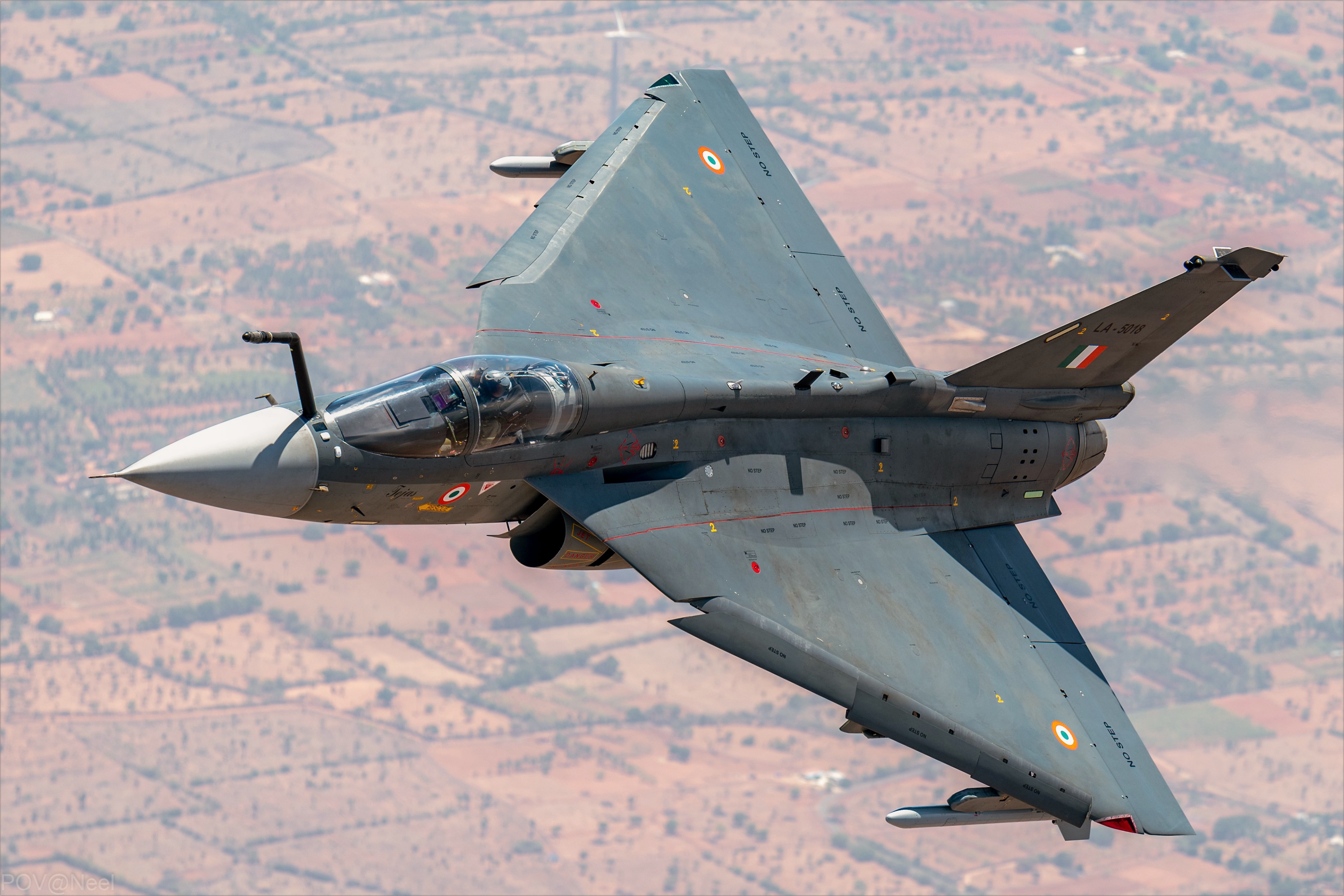 HAL_Tejas_LA-5018_of_Squadron_18_Flying_Bullets.jpg