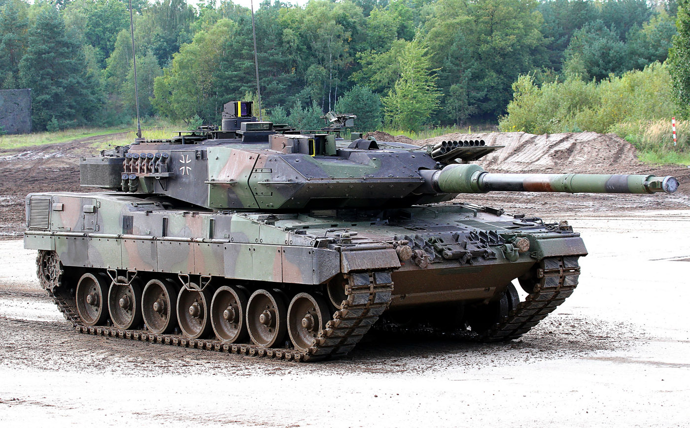 leopard_2_a7_meng_german_main_battle_tank_review_35th_scale_-_pic_02_1.jpg